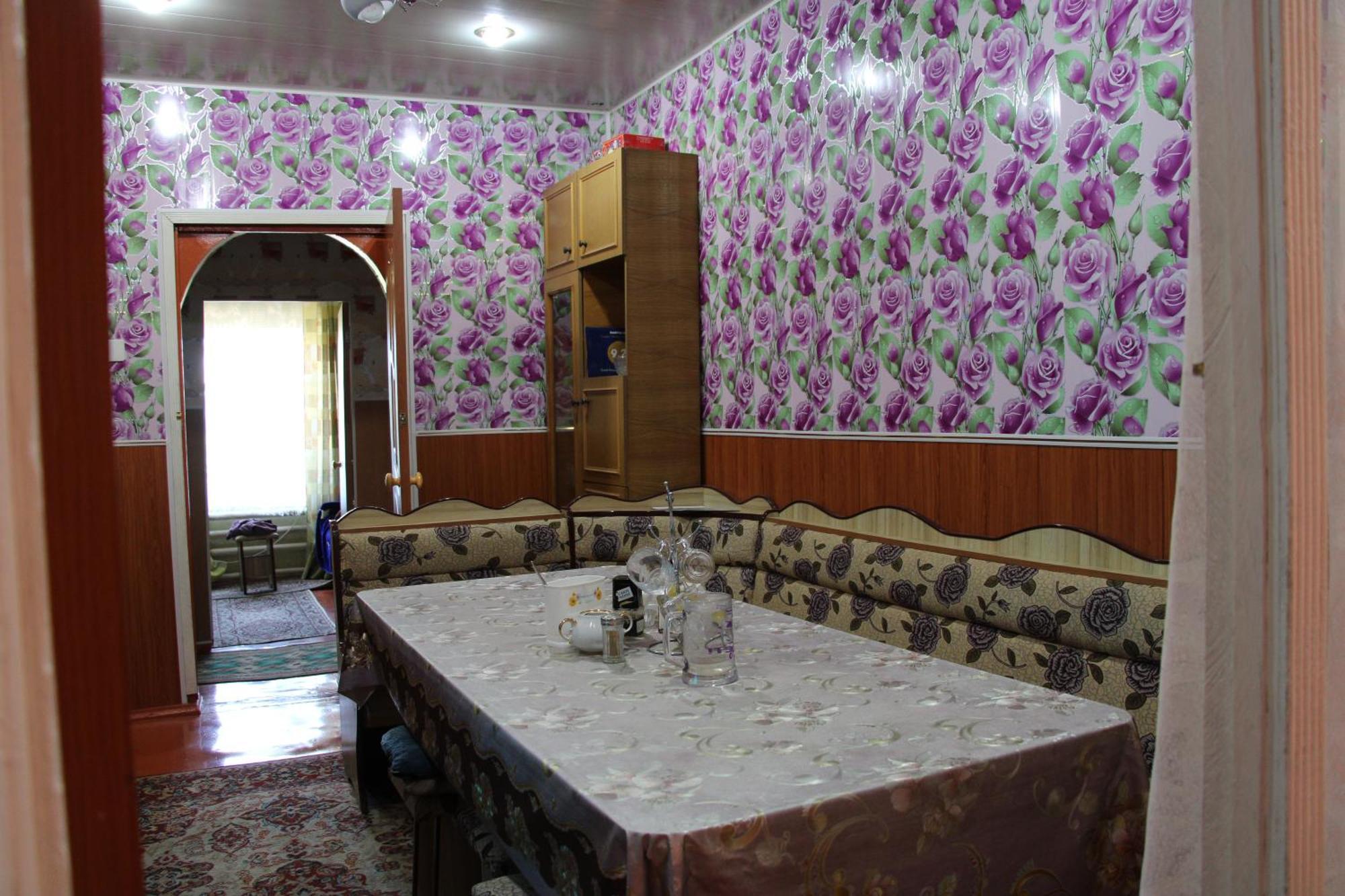 Guest House On Derbisheva カラコル エクステリア 写真