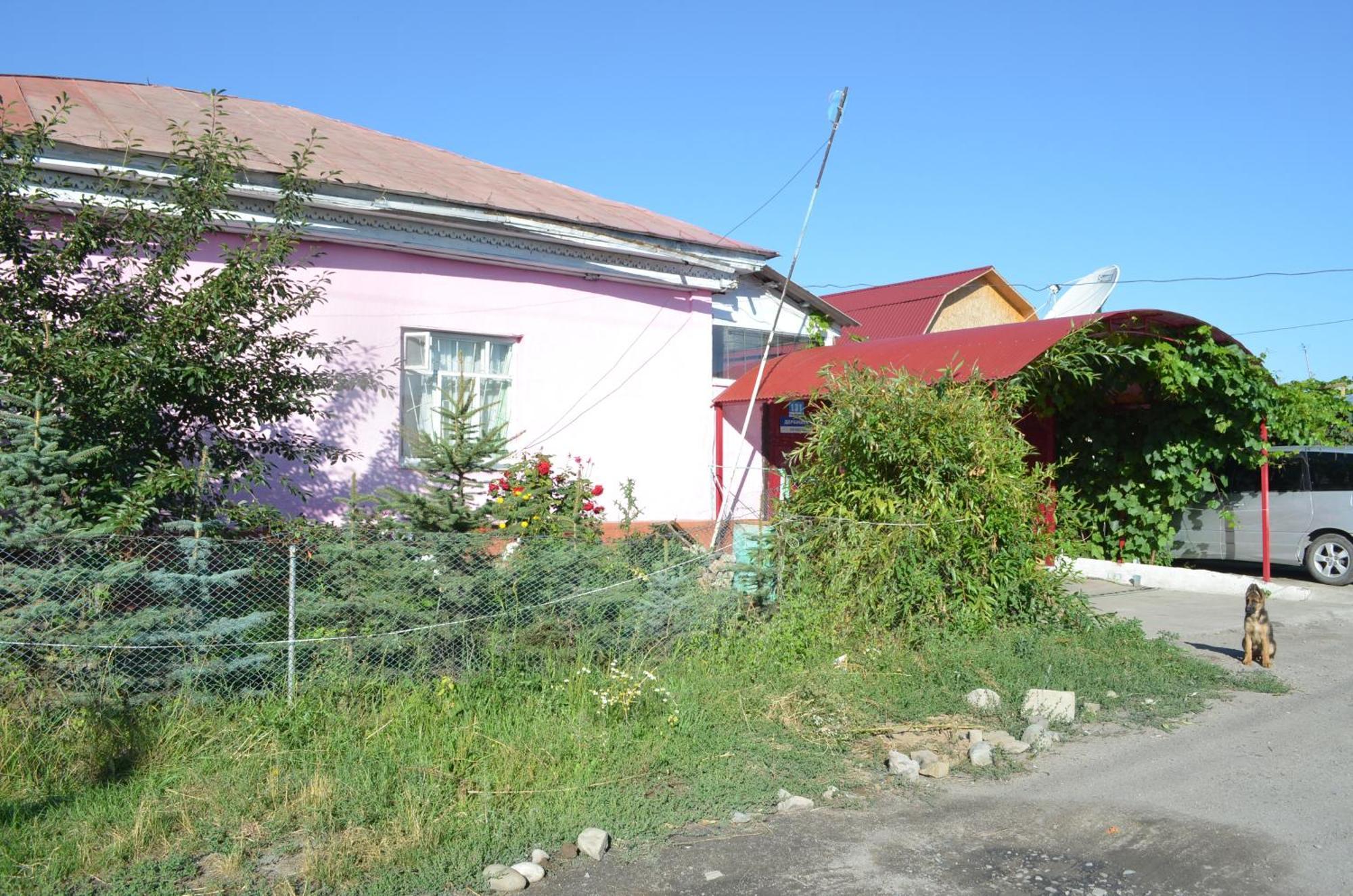 Guest House On Derbisheva カラコル エクステリア 写真